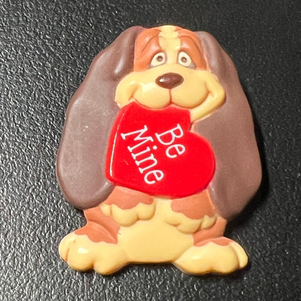 Vintage Hallmark Valentines Day Brooch Plastic Basset Hound Dog 1986 Pin